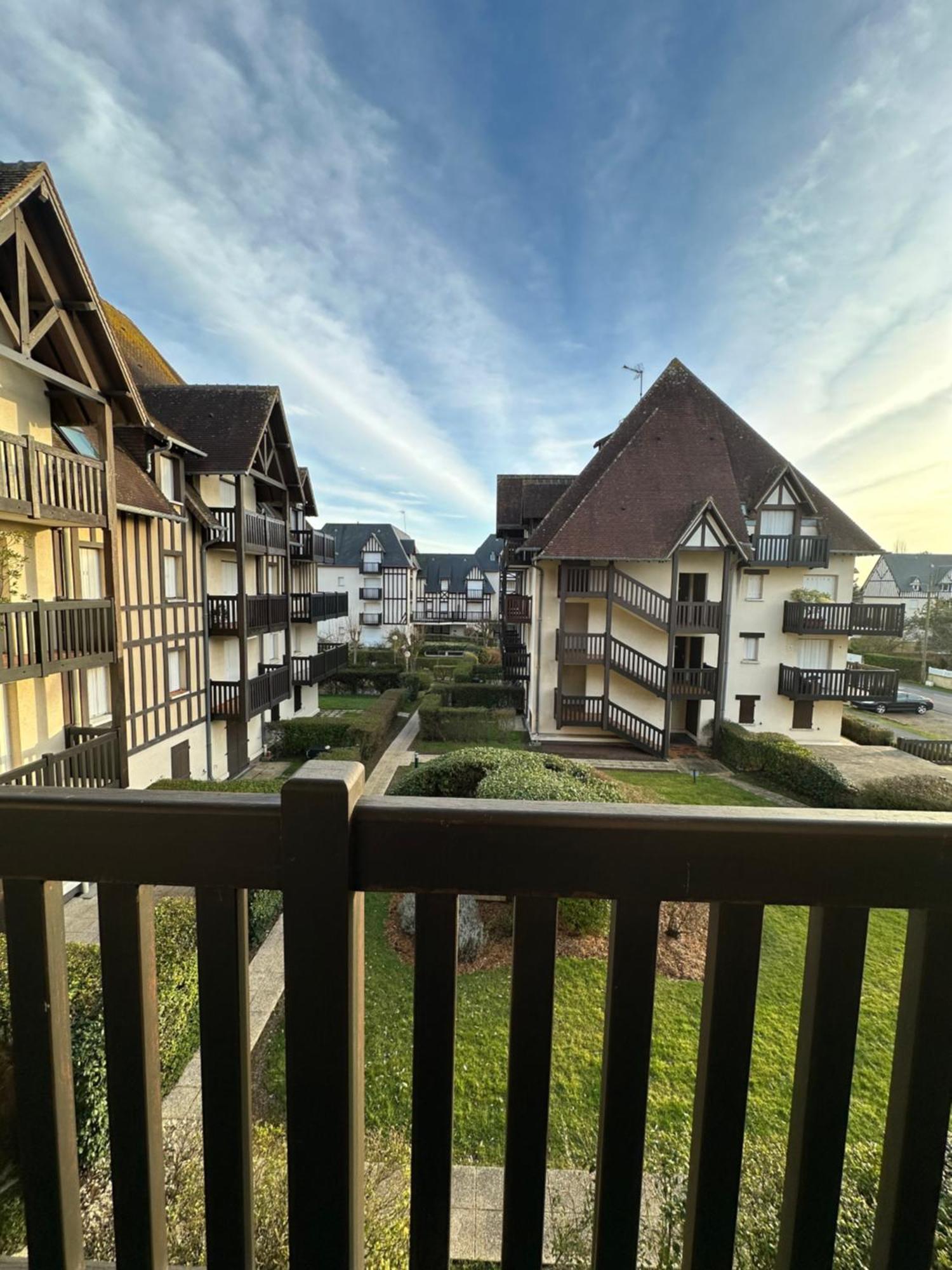 Le Balbec - Appartement Cosy Кабур Екстер'єр фото